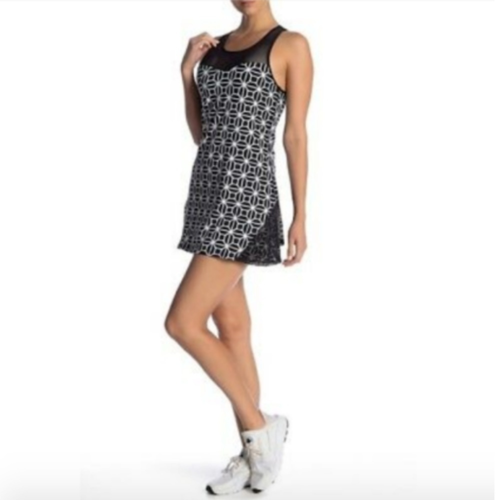Trina Turk balk/Wht tennis sport dress 1 piece